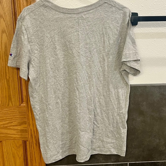 NWT Women's Butler University Bulldogs College Game Day V Neck T Shirt Large - Picture 7 of 7